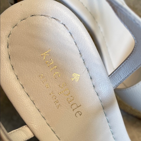 Kate Spade White and Tan Wedge Sandals with Daisy Accent - Picture 6 of 9